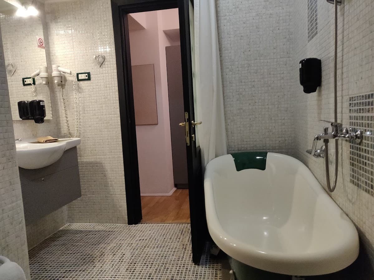 Ambra Boutique Hotel & Bistro 3