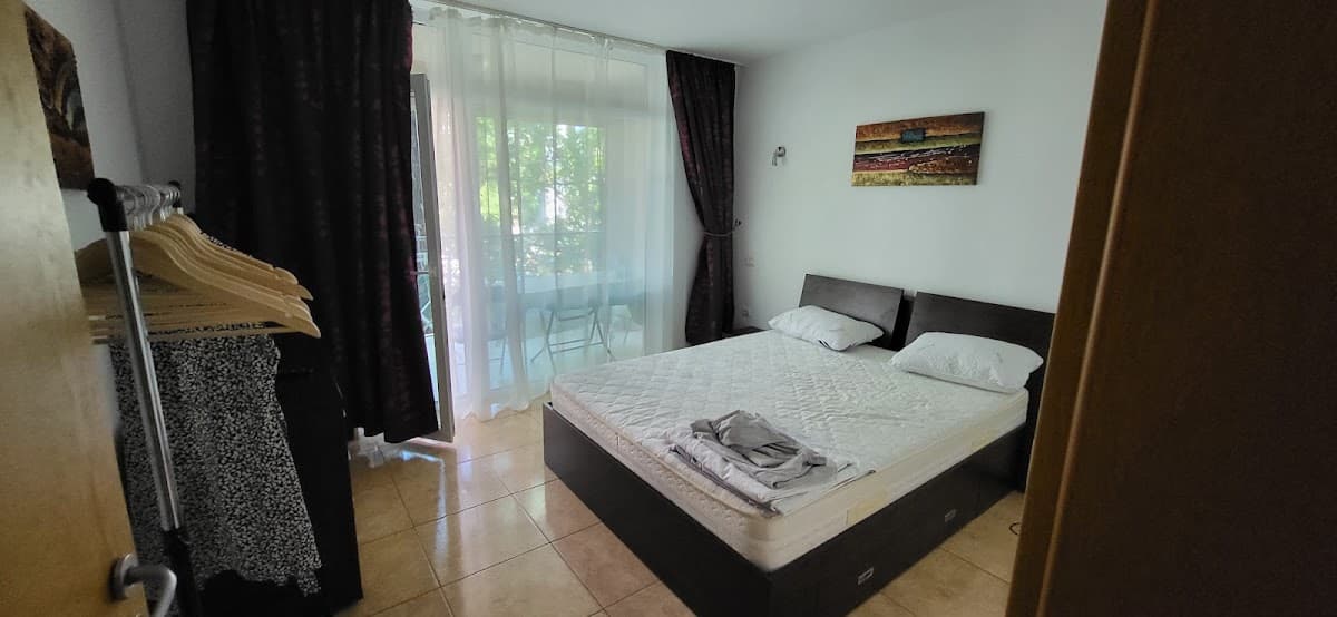 Piano Bar Holidays Apartments 2