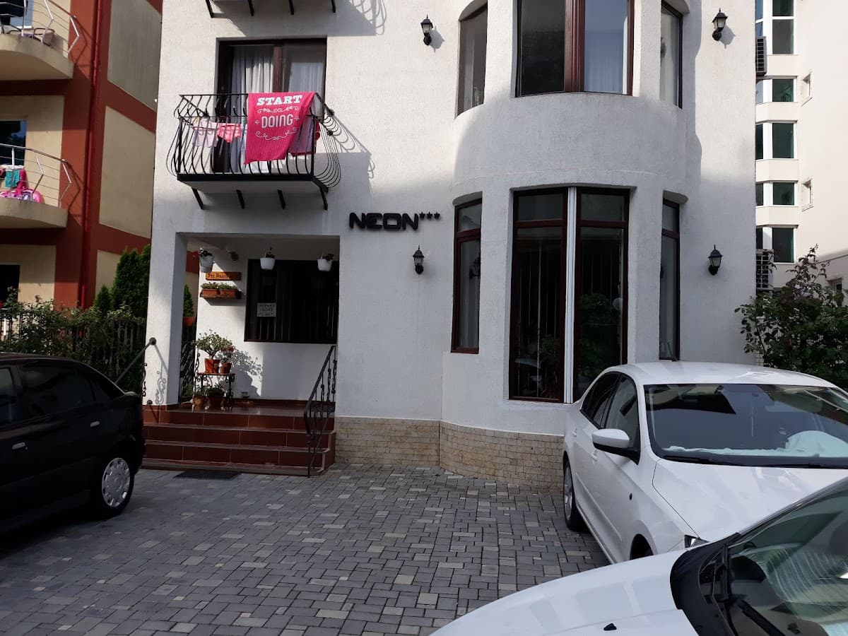Vila Neon Eforie Nord