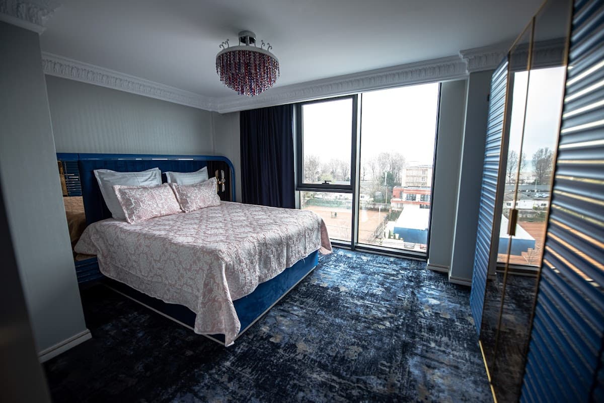 W Regal Boutique Hotel & Spa 2