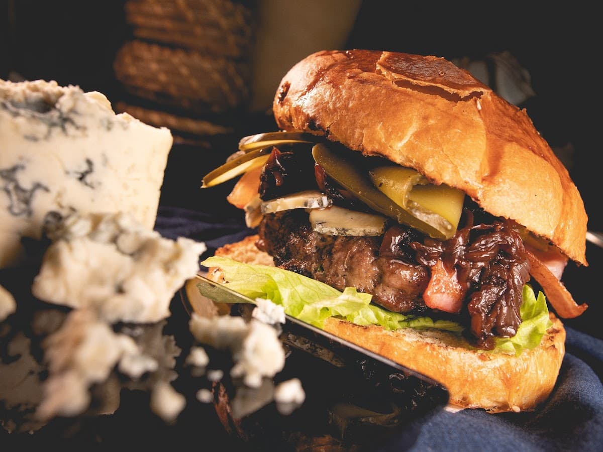 Burgheria Tomis 107 2