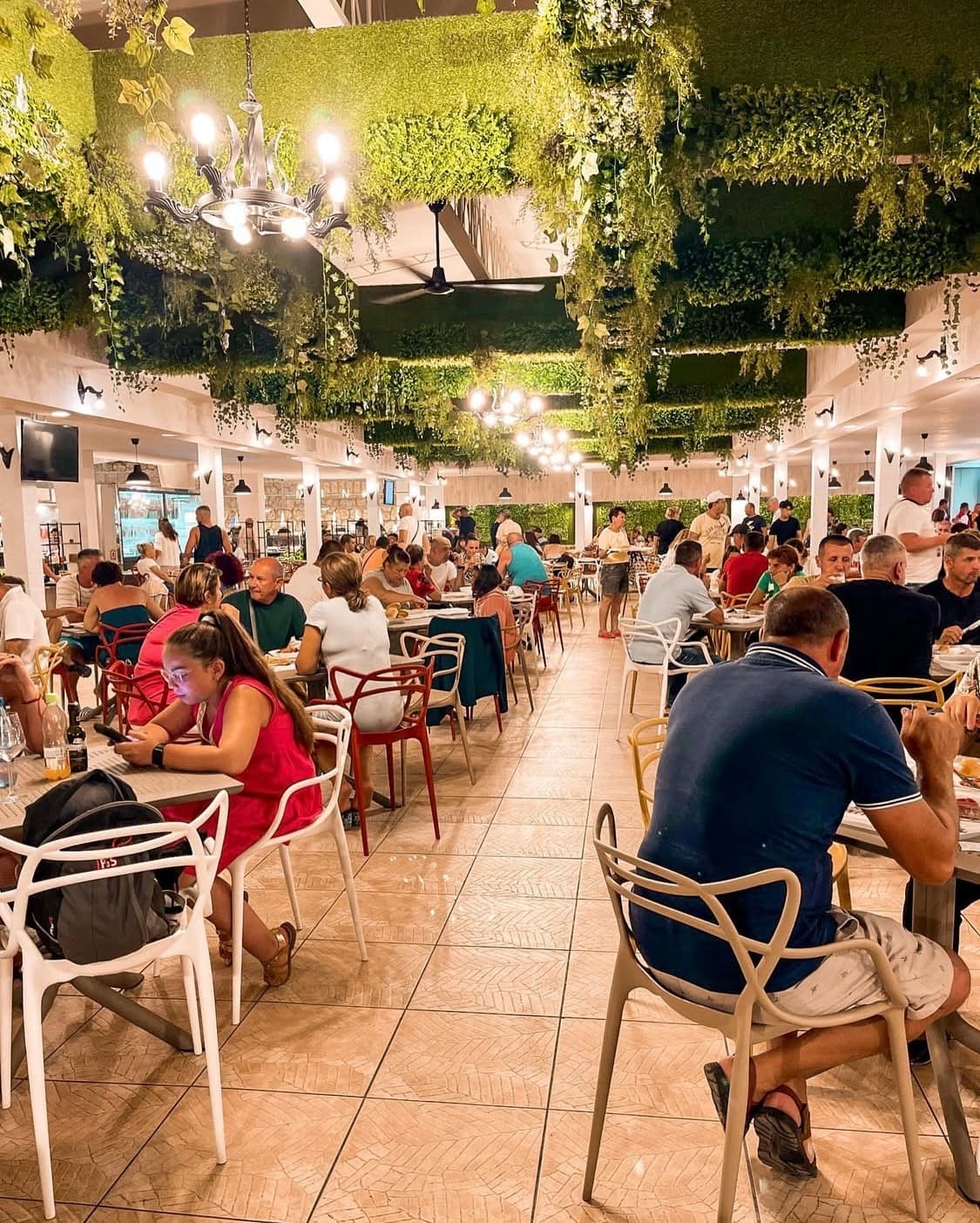 Caredy Kitchen Centru