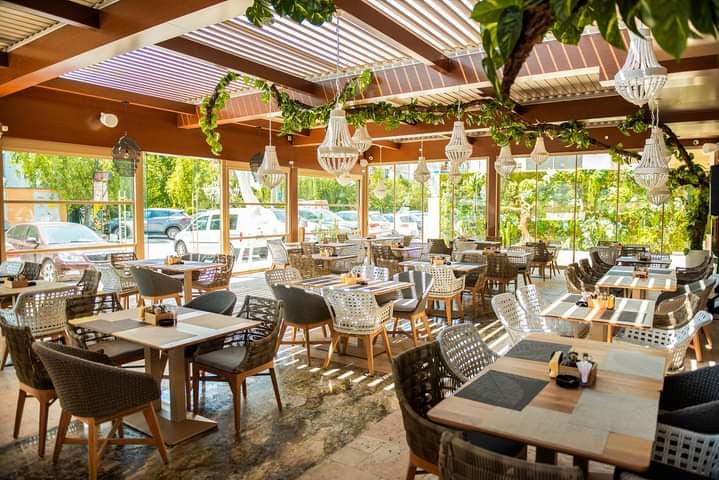 Cavo Pool Restaurant & Lounge