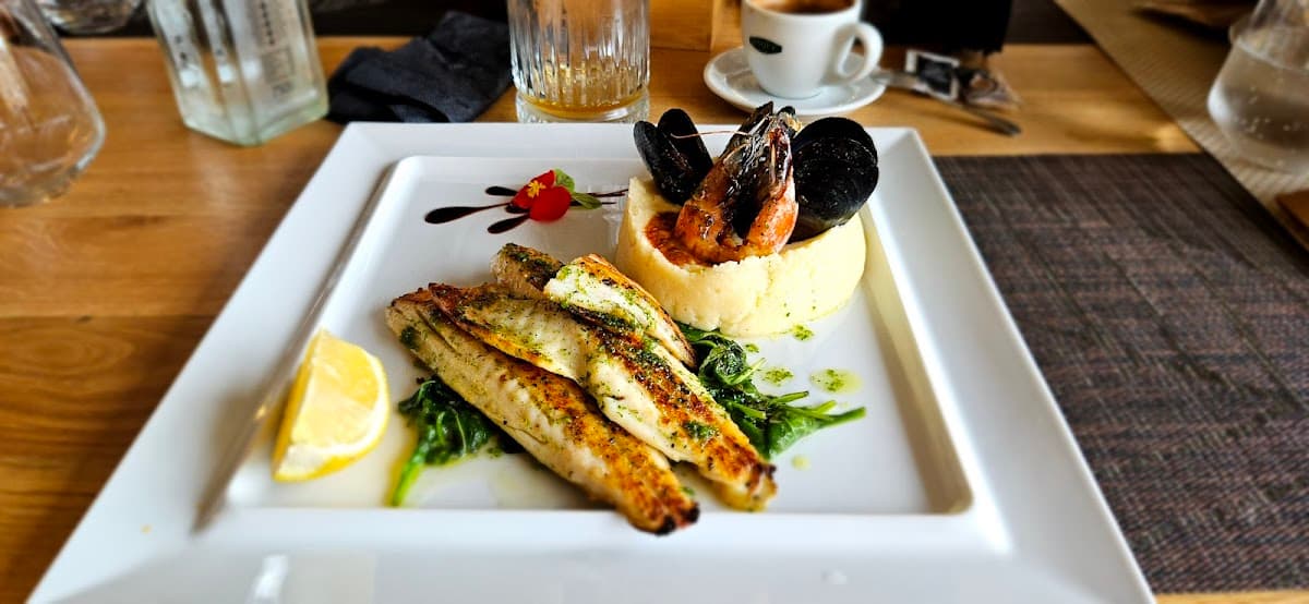 Cavo Pool Restaurant 2