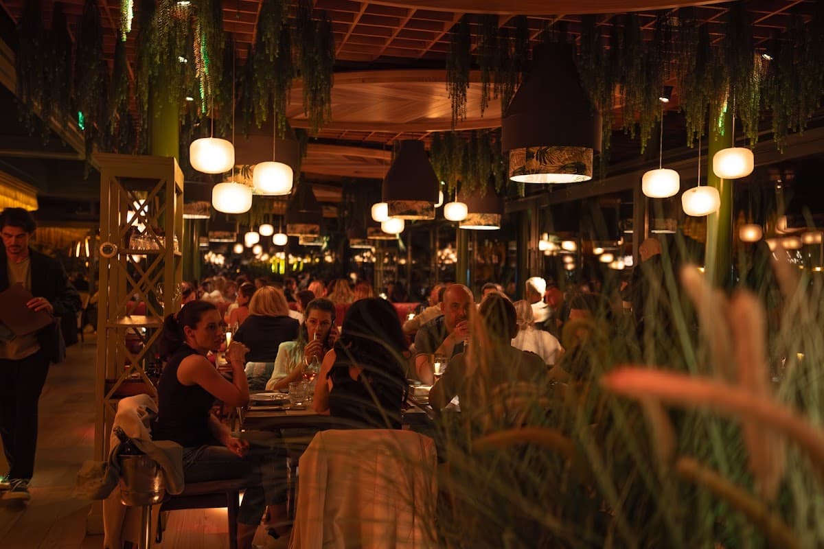 Crazy Social House 3