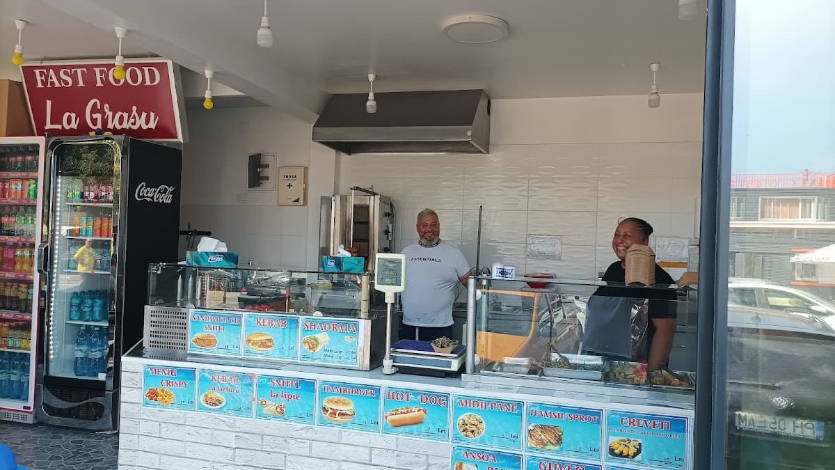 Fast Food La Grasu 3