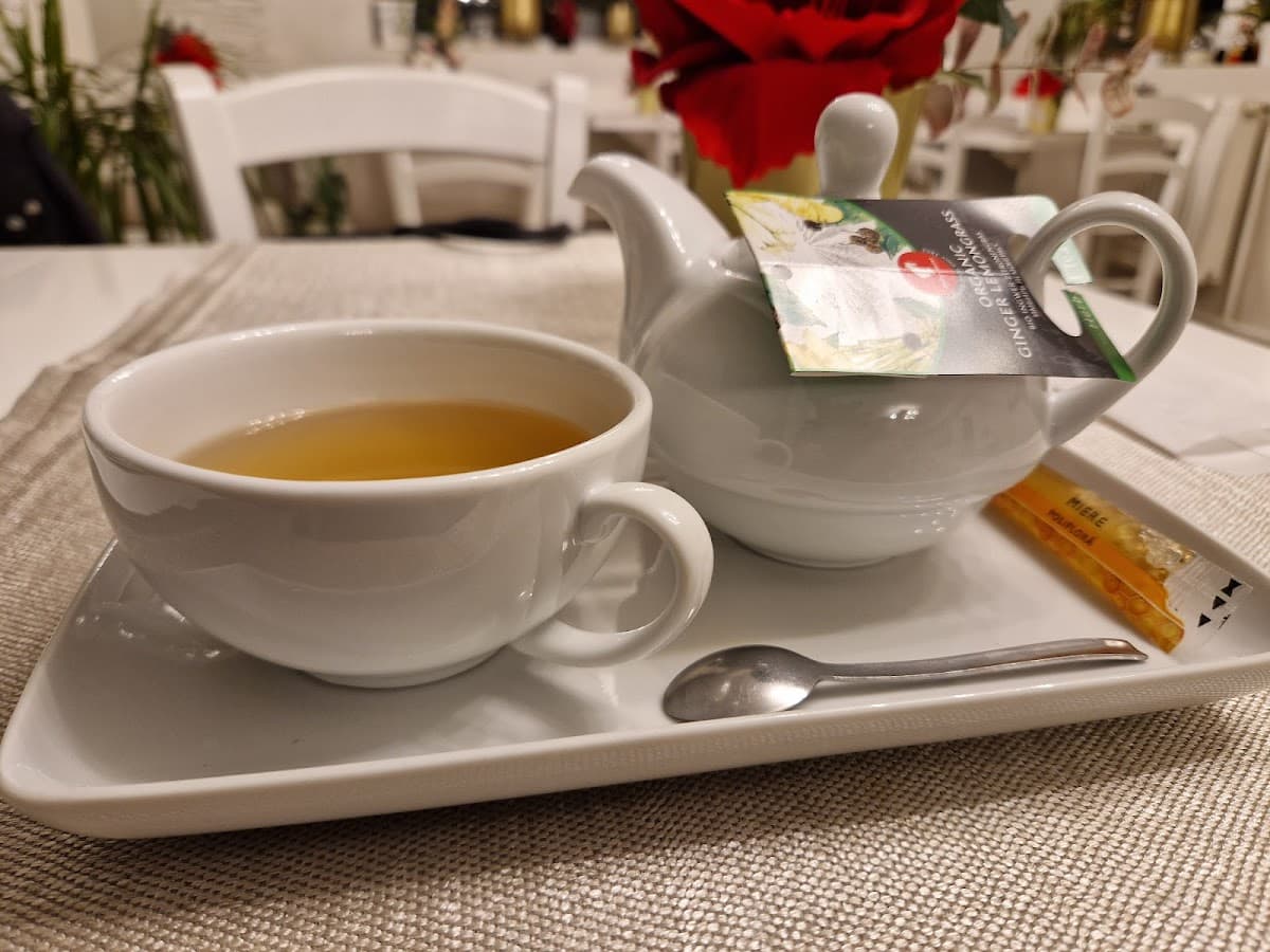 Restaurant "La Mihnea" 2