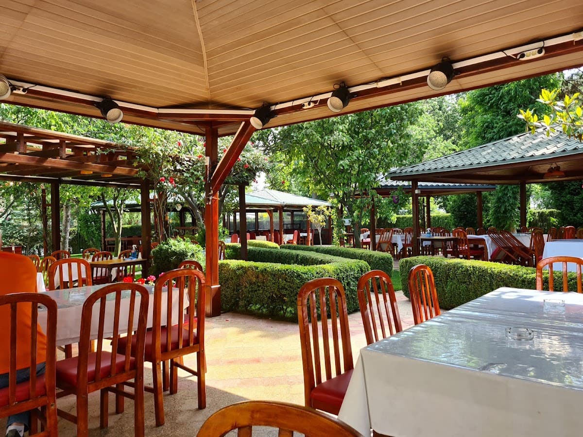 Restaurantul Cireşica