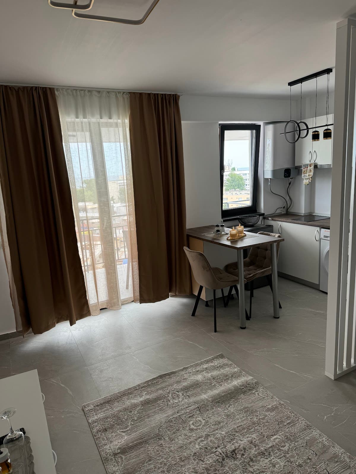 Shaorma spaghete si suc fructe