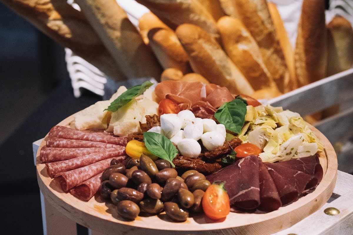 Signature RESTAURANT 2