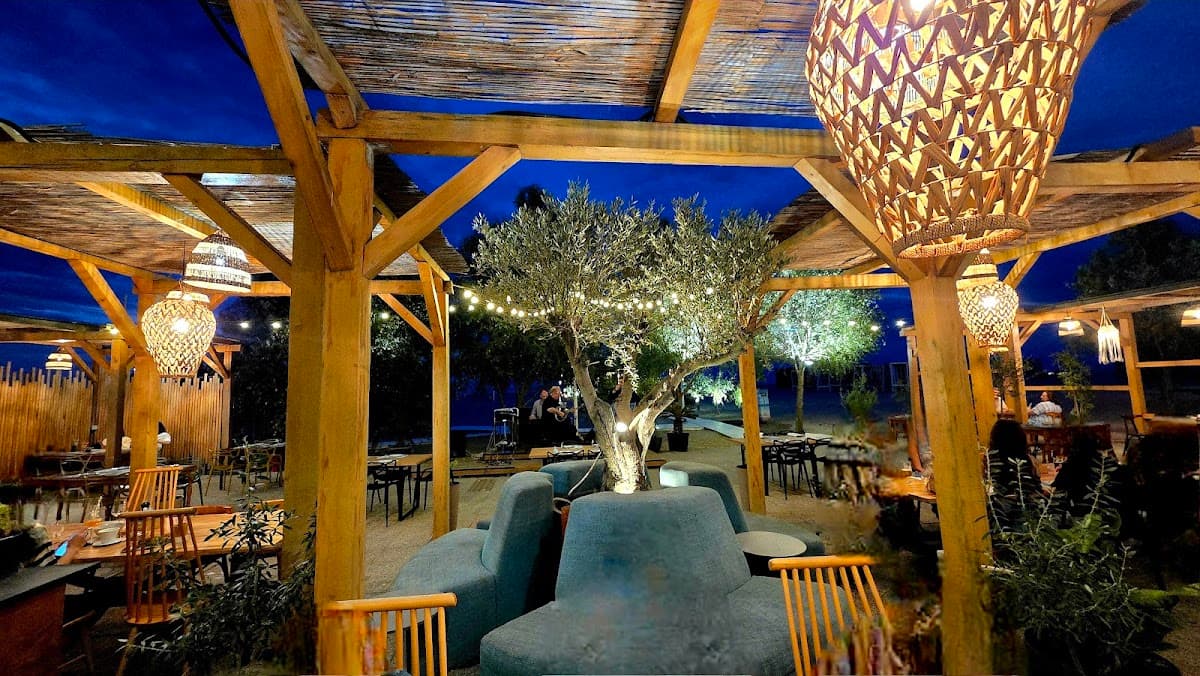 Souvlaki Bar Mamaia Cazino 3