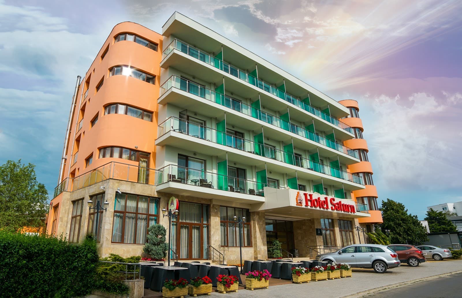 Saturn — imagine principală