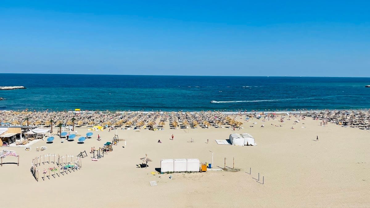 Reyna Beach